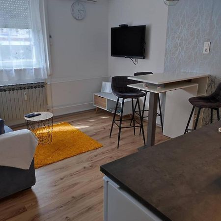 Apartman Emy Карловац Екстериор снимка
