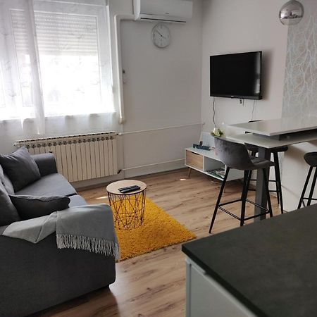Apartman Emy Карловац Екстериор снимка