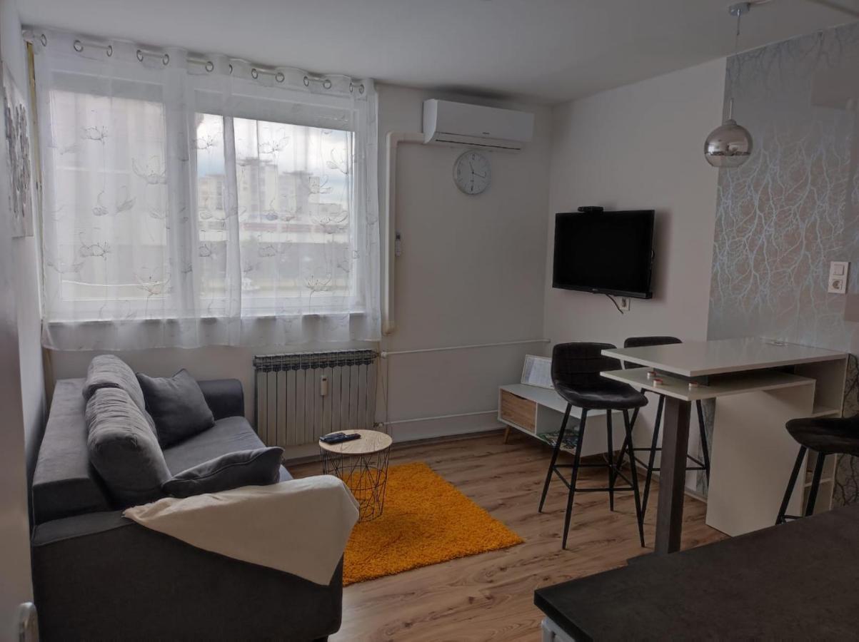 Apartman Emy Карловац Екстериор снимка