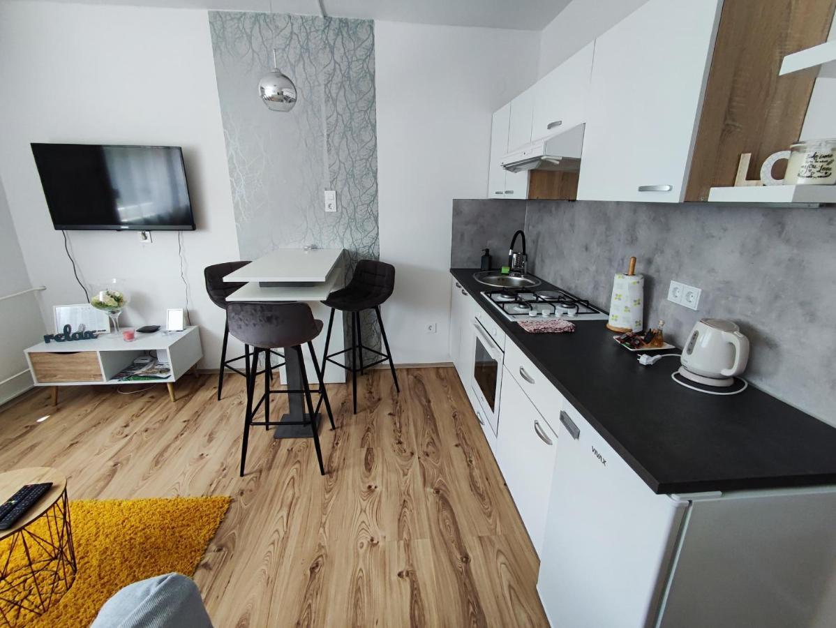 Apartman Emy Карловац Екстериор снимка
